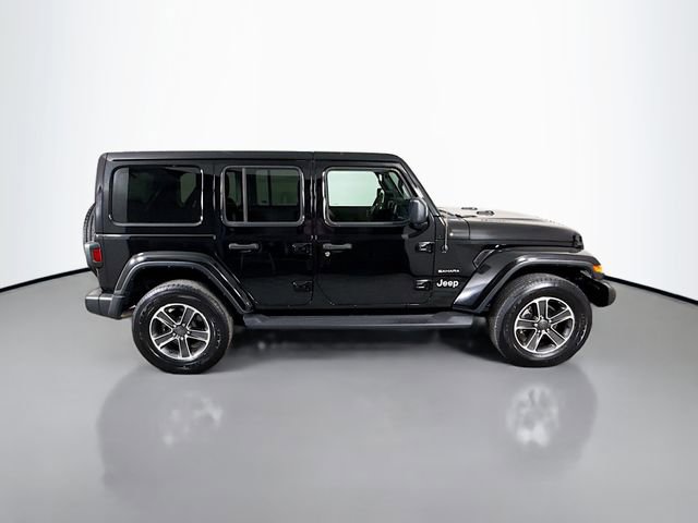 Used 2023 Jeep Wrangler Sahara image 8
