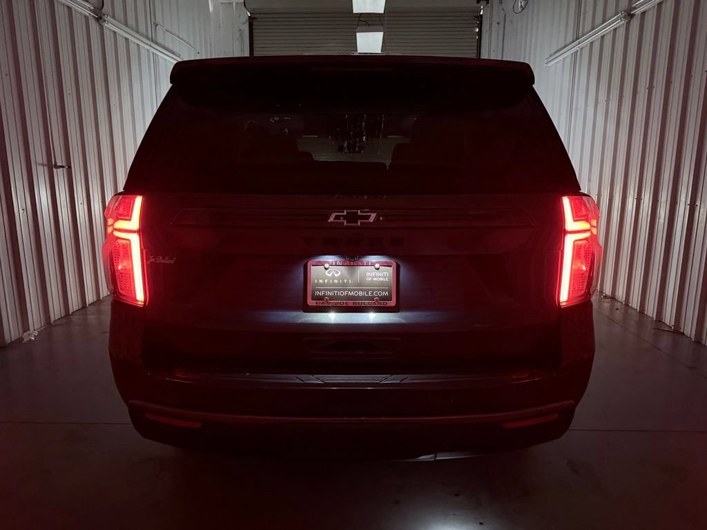 Used 2022 Chevrolet Tahoe Z71 w/ Luxury Package AWD/4WD image 9