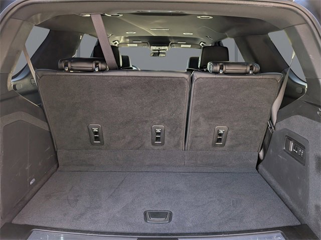 Used 2021 Cadillac Escalade Luxury image 12