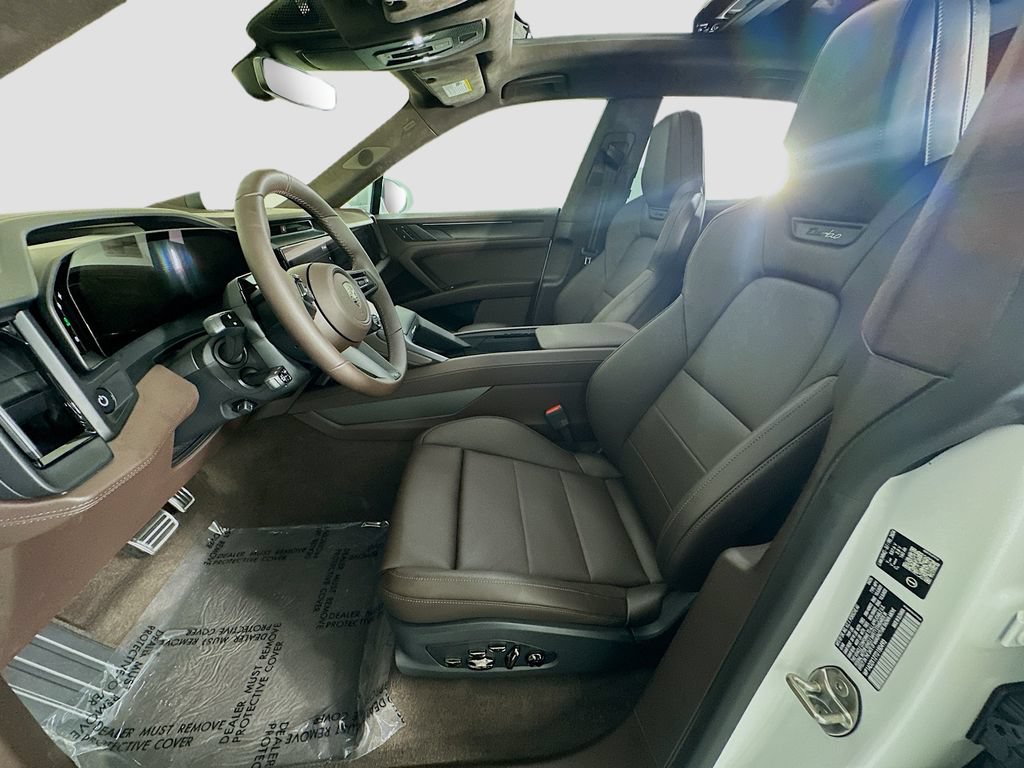 New 2026 Porsche Cayenne Turbo AWD/4WD image 5