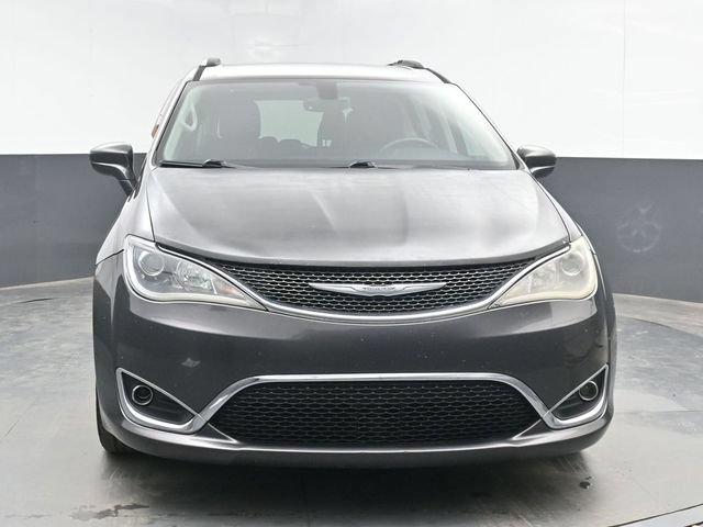 Used 2017 Chrysler Pacifica Touring-L Plus w/ Tire & Wheel Group FWD image 3