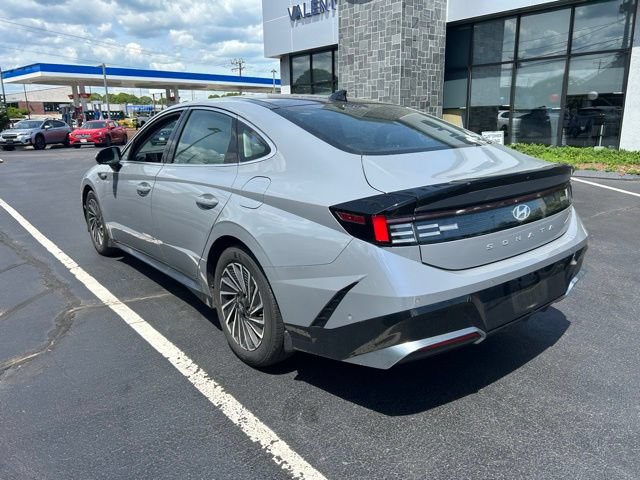 Used 2025 Hyundai Sonata Limited FWD image 7