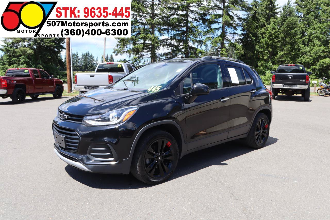 Used 2019 Chevrolet Trax LT w/ Sun & Sound Package AWD/4WD image 2