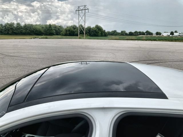 Used 2021 Kia Stinger GT1 AWD/4WD image 29