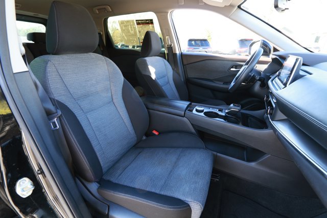 Used 2023 Nissan Rogue SV image 23