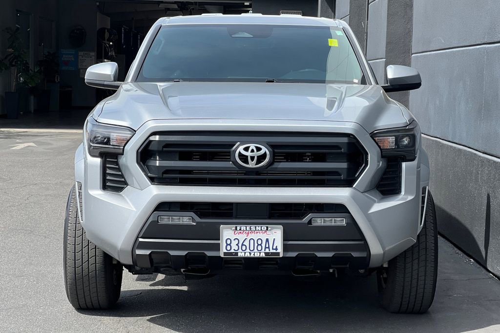 Used 2024 Toyota Tacoma SR5 AWD/4WD image 11