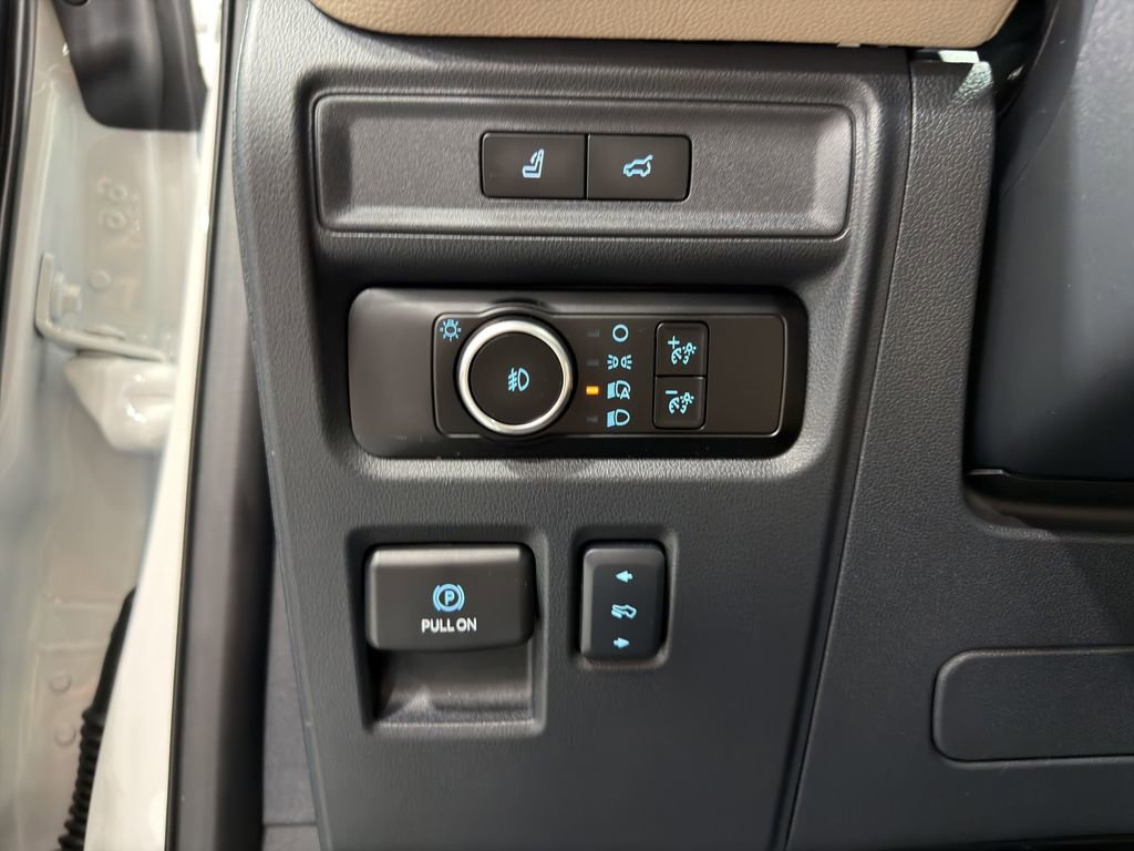 Used 2024 Ford Expedition Max Limited AWD/4WD image 23