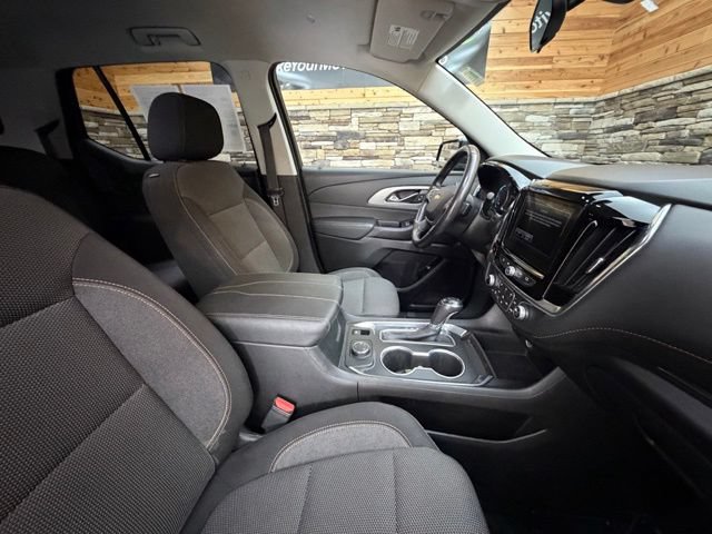 Used 2019 Chevrolet Traverse LT w/ LPO, Floor Liner Package AWD/4WD image 16