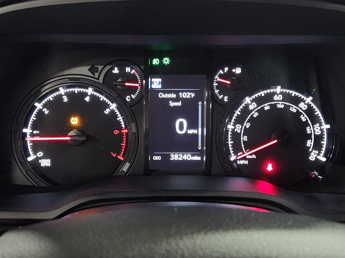 Used 2023 Toyota 4Runner SR5 AWD/4WD image 35