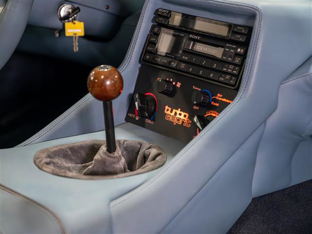 Used 1988 Lotus Esprit Turbo image 15