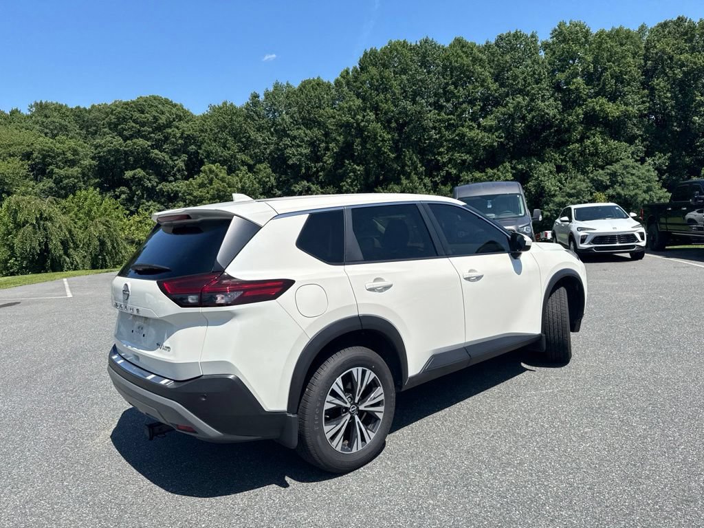 Used 2023 Nissan Rogue SV AWD/4WD image 6