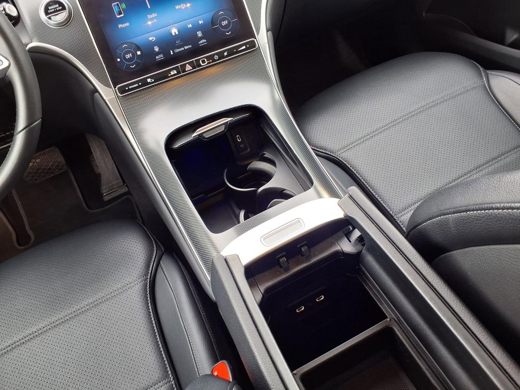 Used 2024 Mercedes-Benz GLC 300 image 10