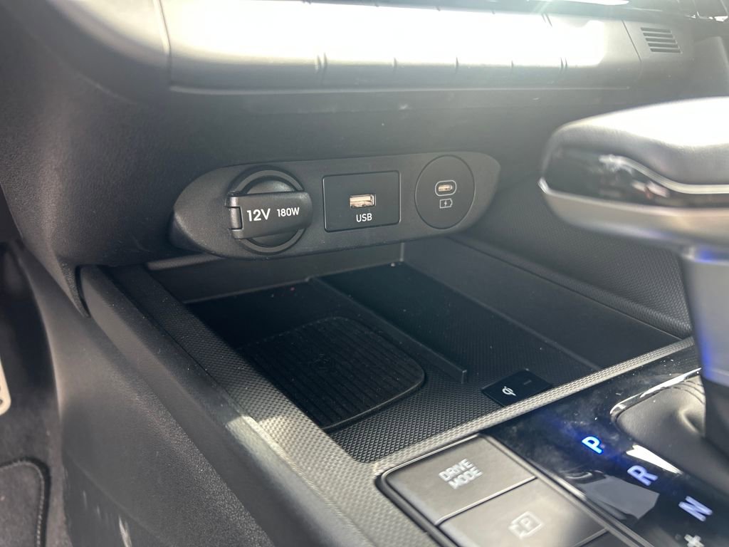 Used 2025 Hyundai Elantra SEL FWD image 20