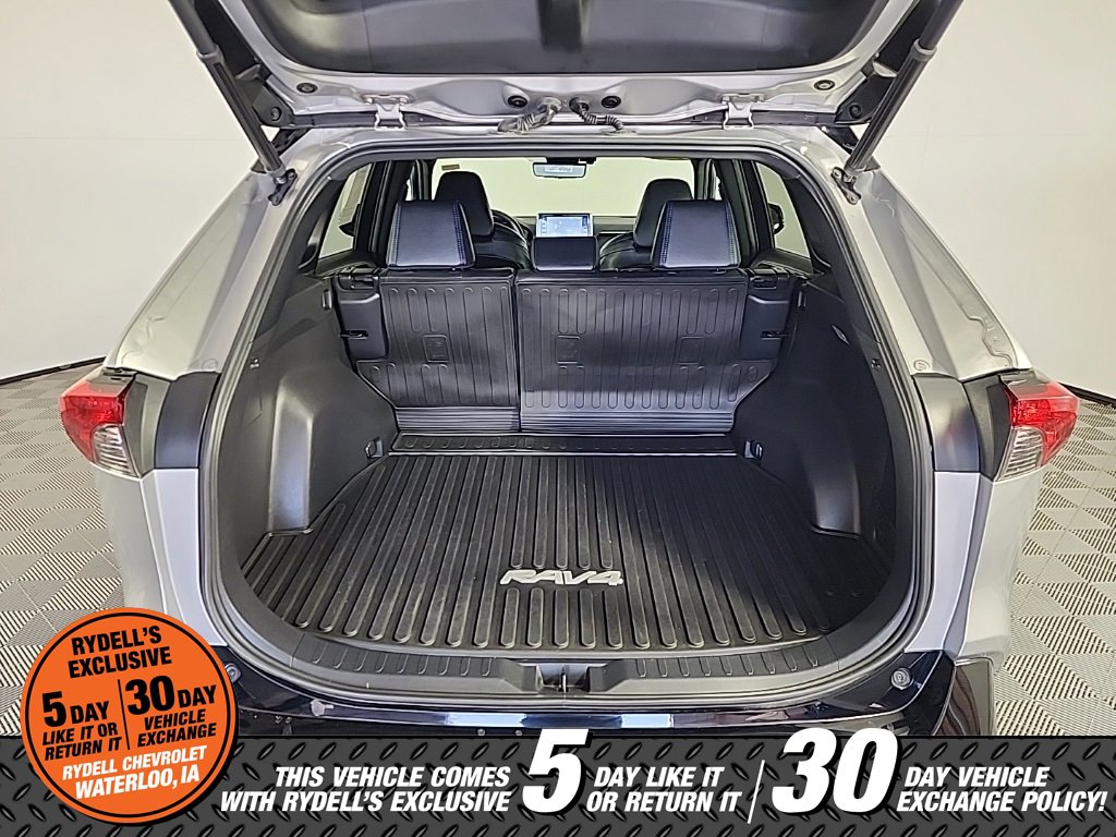 Used 2021 Toyota RAV4 XSE image 12