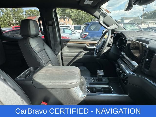 Used 2024 Chevrolet Silverado 1500 High Country w/ High Country Premium Package AWD/4WD image 2