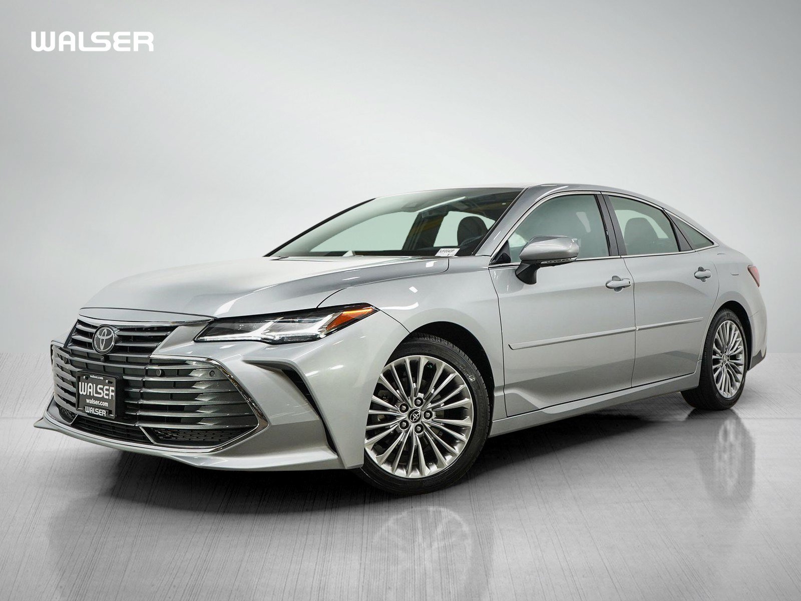 Used 2021 Toyota Avalon Limited w/ Advanced Safety Package FWD image 1