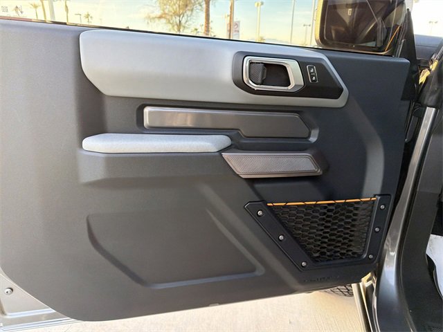 Used 2023 Ford Bronco Badlands image 9