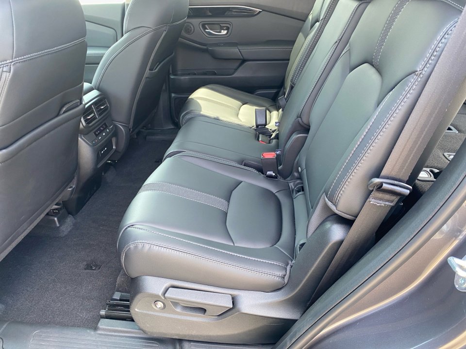 Certified 2025 Honda Pilot EX-L image 16