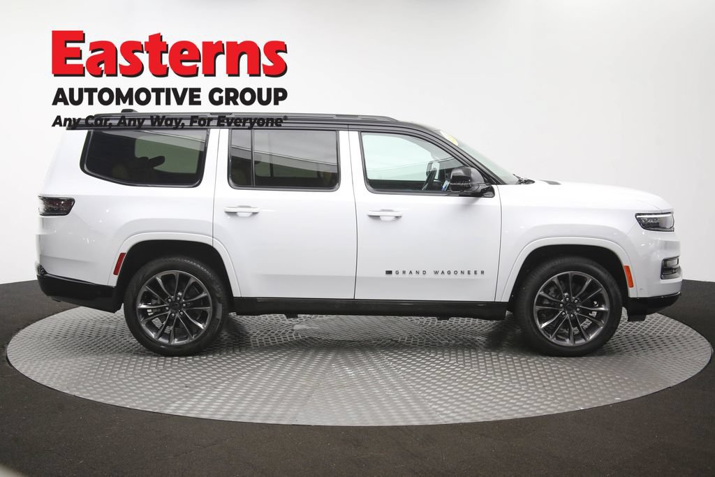 Used 2025 Jeep Grand Wagoneer Series III w/ Rear Seat Video Group 1 AWD/4WD image 4