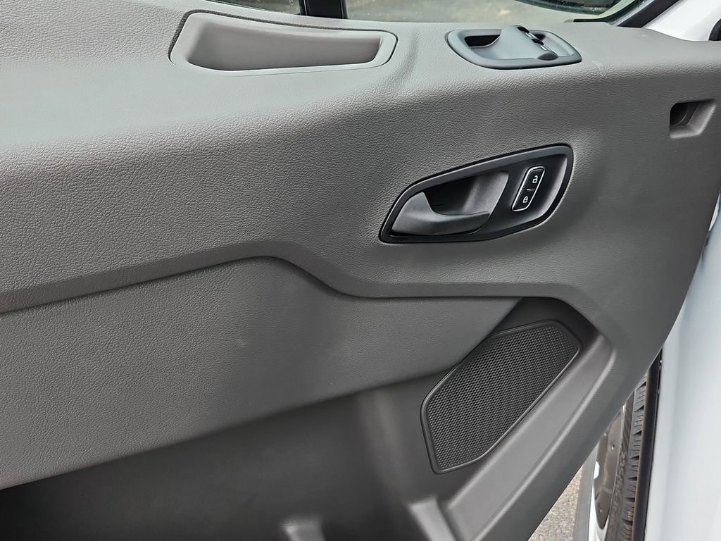 New 2026 Ford Transit 250 148 Medium Roof RWD image 21