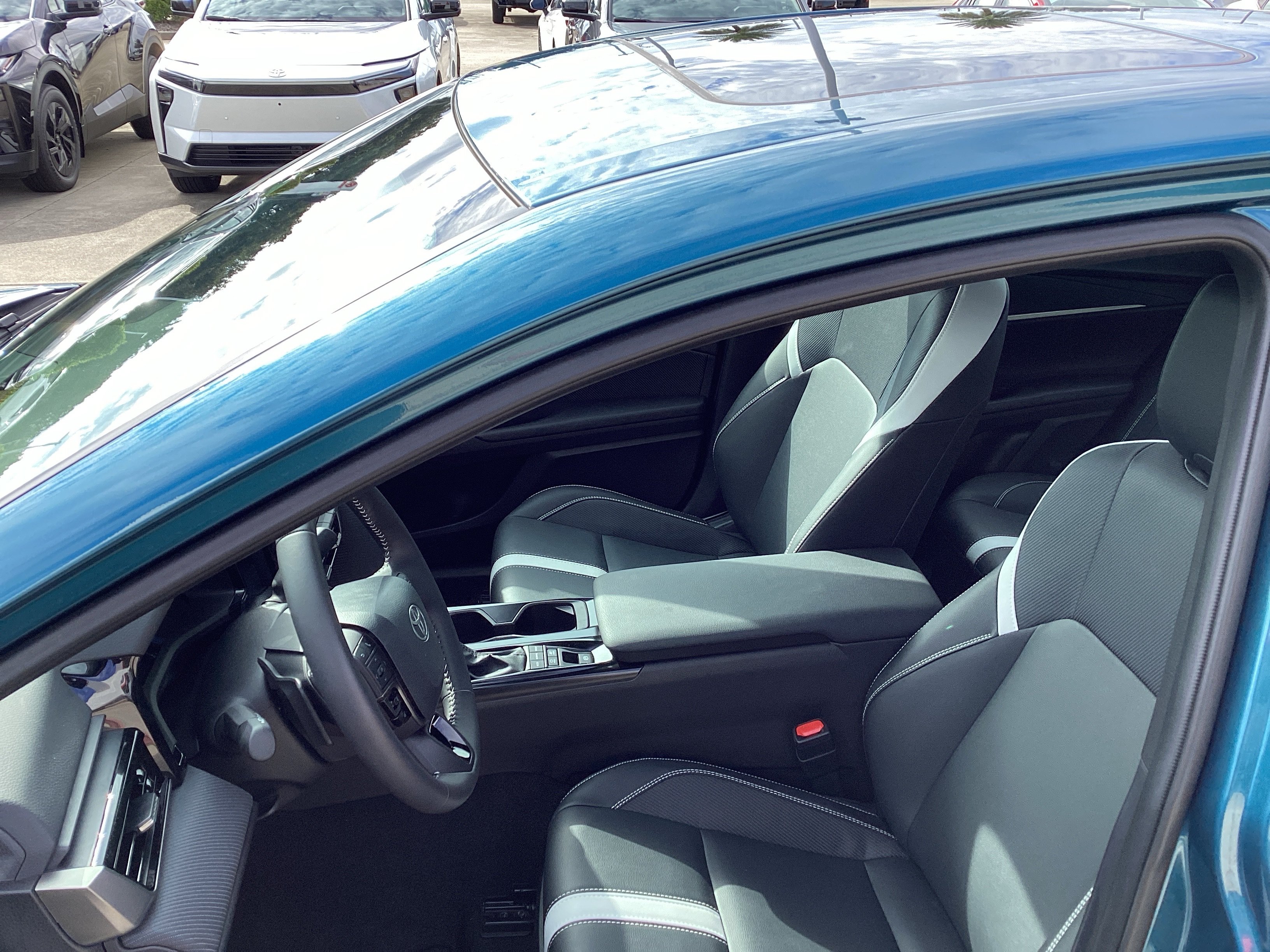 Used 2026 Toyota Camry SE w/ Multimedia Upgrade Package FWD image 14