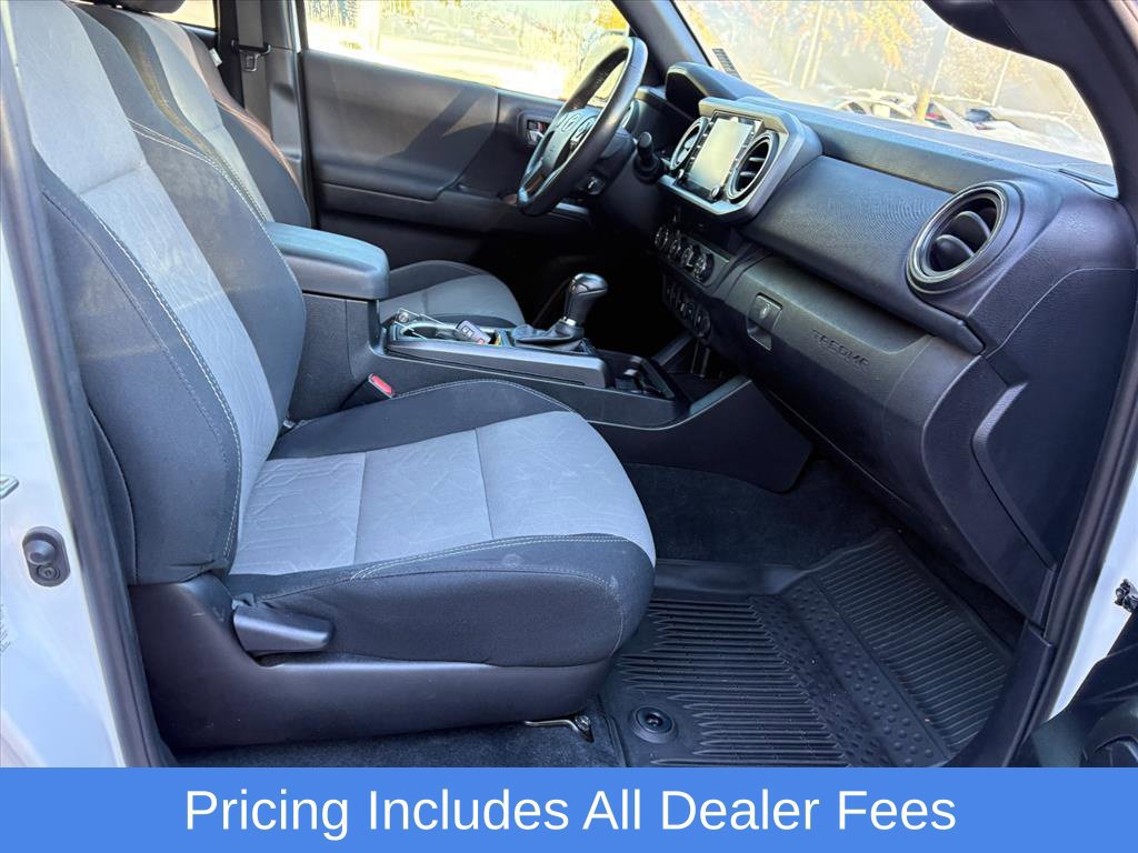 Used 2020 Toyota Tacoma TRD Sport w/ Technology Package AWD/4WD image 18