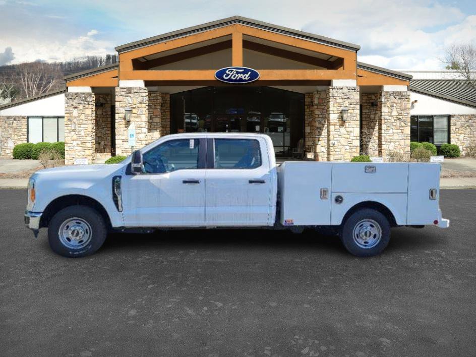 New 2023 Ford F250 XL w/ XL Chrome Package image 18