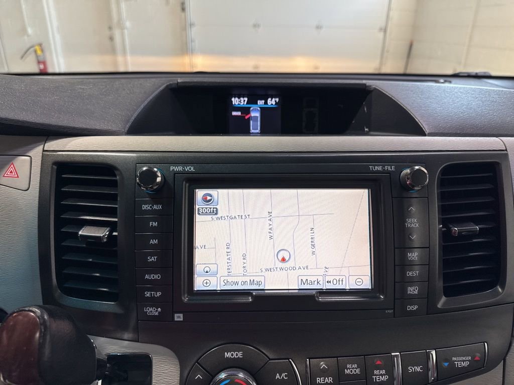 Used 2012 Toyota Sienna XLE w/ Premium Pkg AWD/4WD image 16