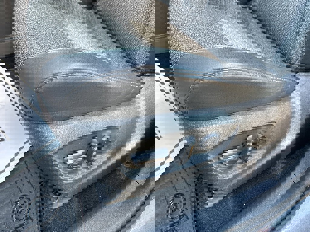 Used 2023 Toyota Crown XLE image 19