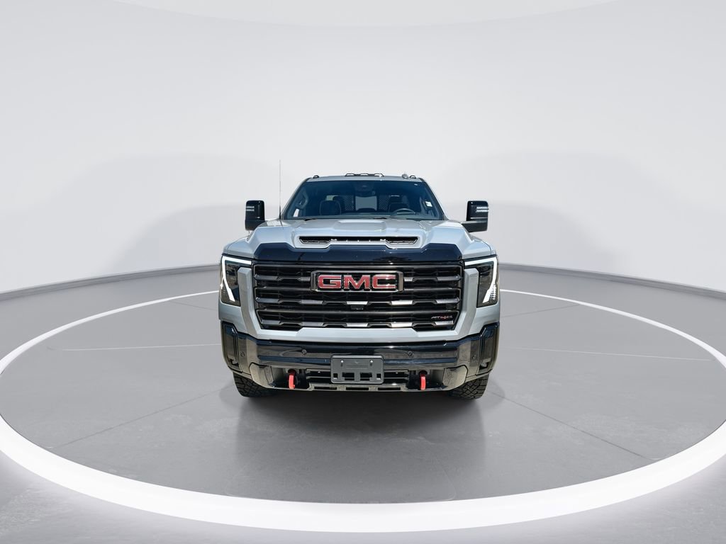 Used 2025 GMC Sierra 2500 AT4X image 3