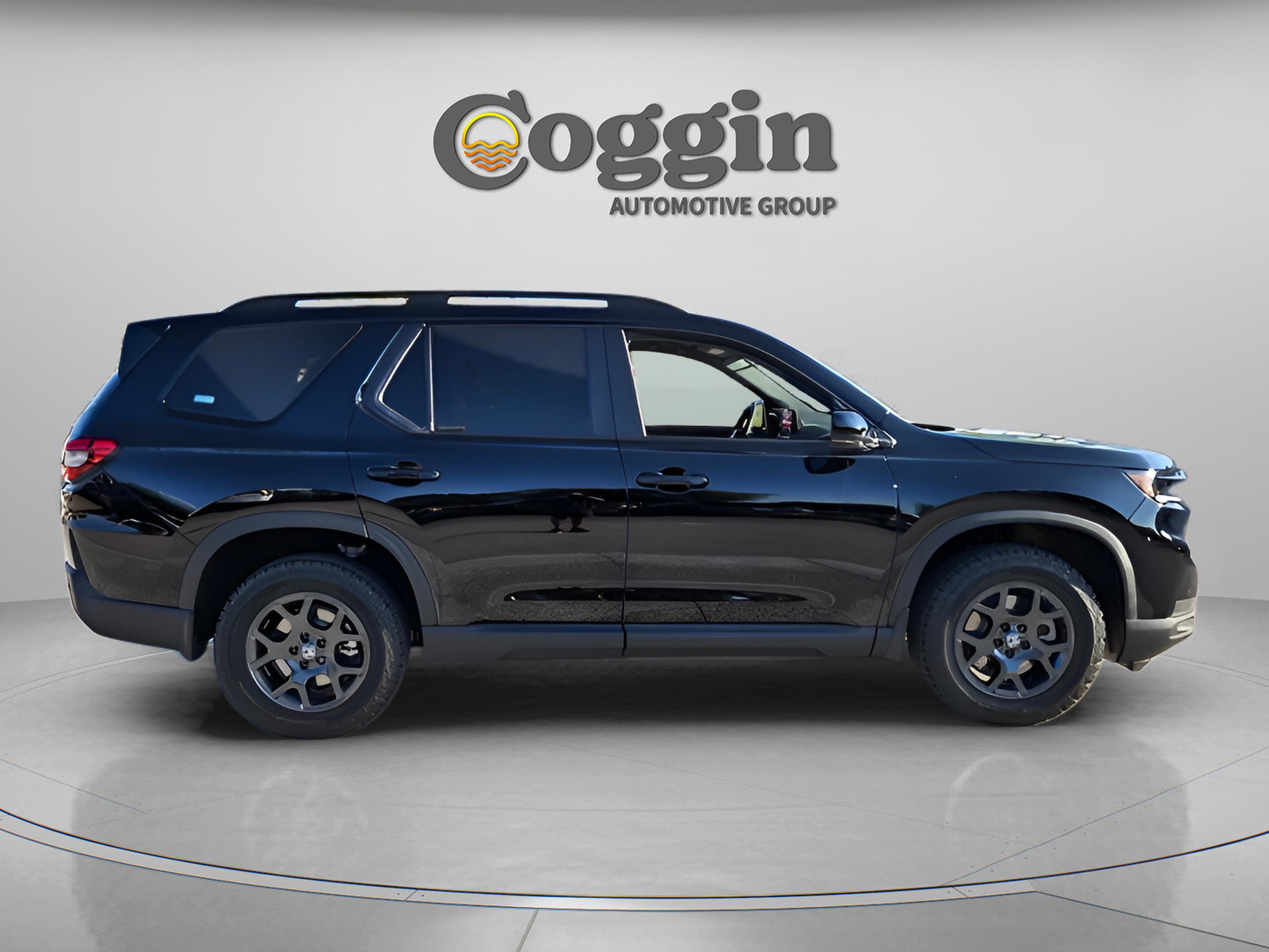 New 2025 Honda Pilot TrailSport image 6