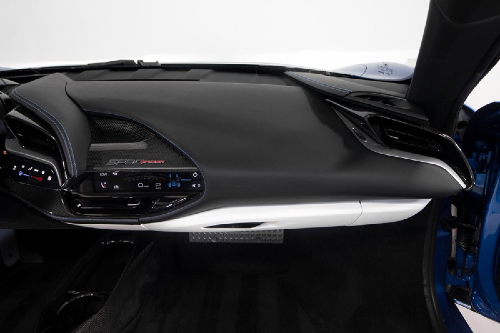 Used 2024 Ferrari SF90 Spider image 67