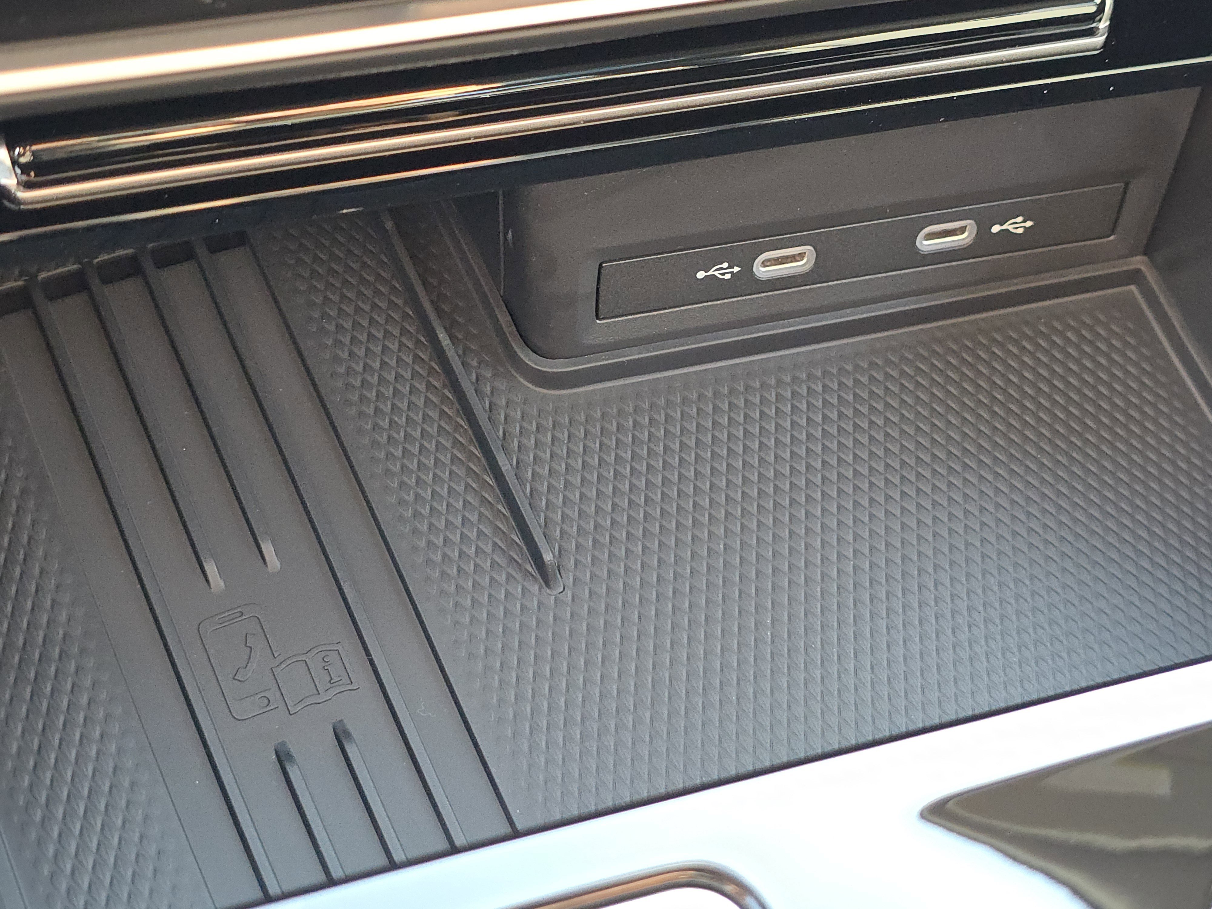 New 2026 Volkswagen Atlas SE image 25