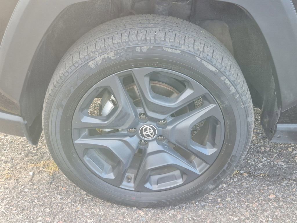 Used 2024 Toyota RAV4 Adventure image 17