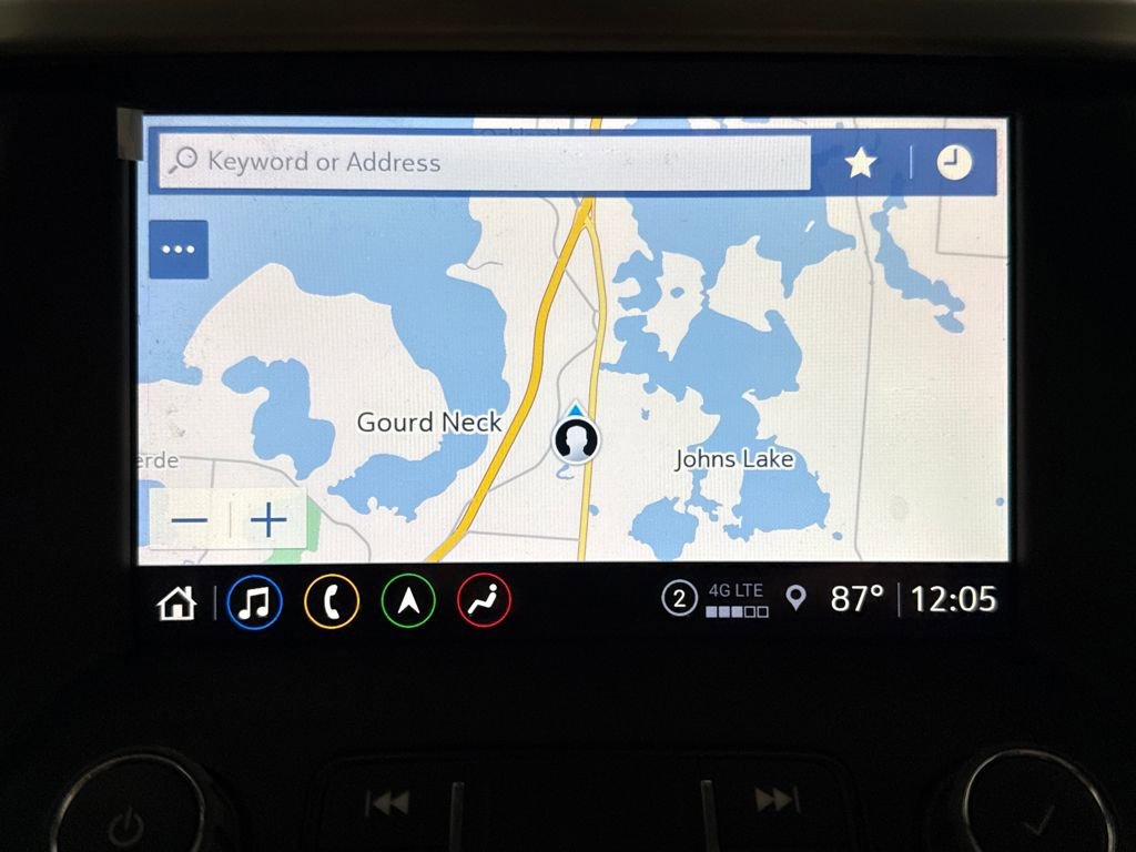 Used 2021 GMC Acadia SLT w/ Technology Package image 16