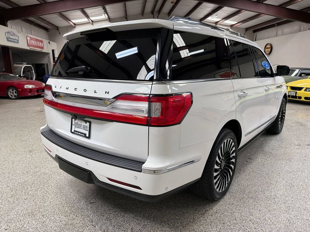 Used 2020 Lincoln Navigator Black Label w/ Cargo Convenience Package AWD/4WD image 7