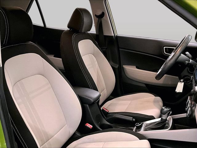 Used 2023 Hyundai Venue SEL FWD image 7