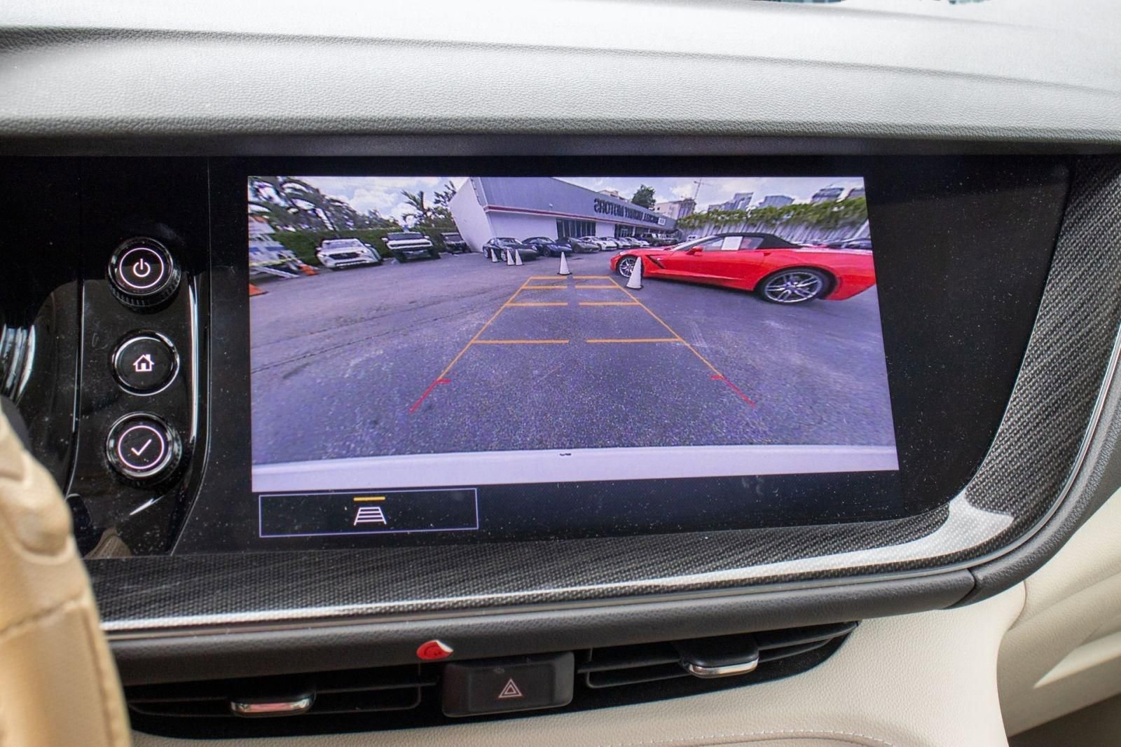 Used 2021 Buick Envision Preferred image 34