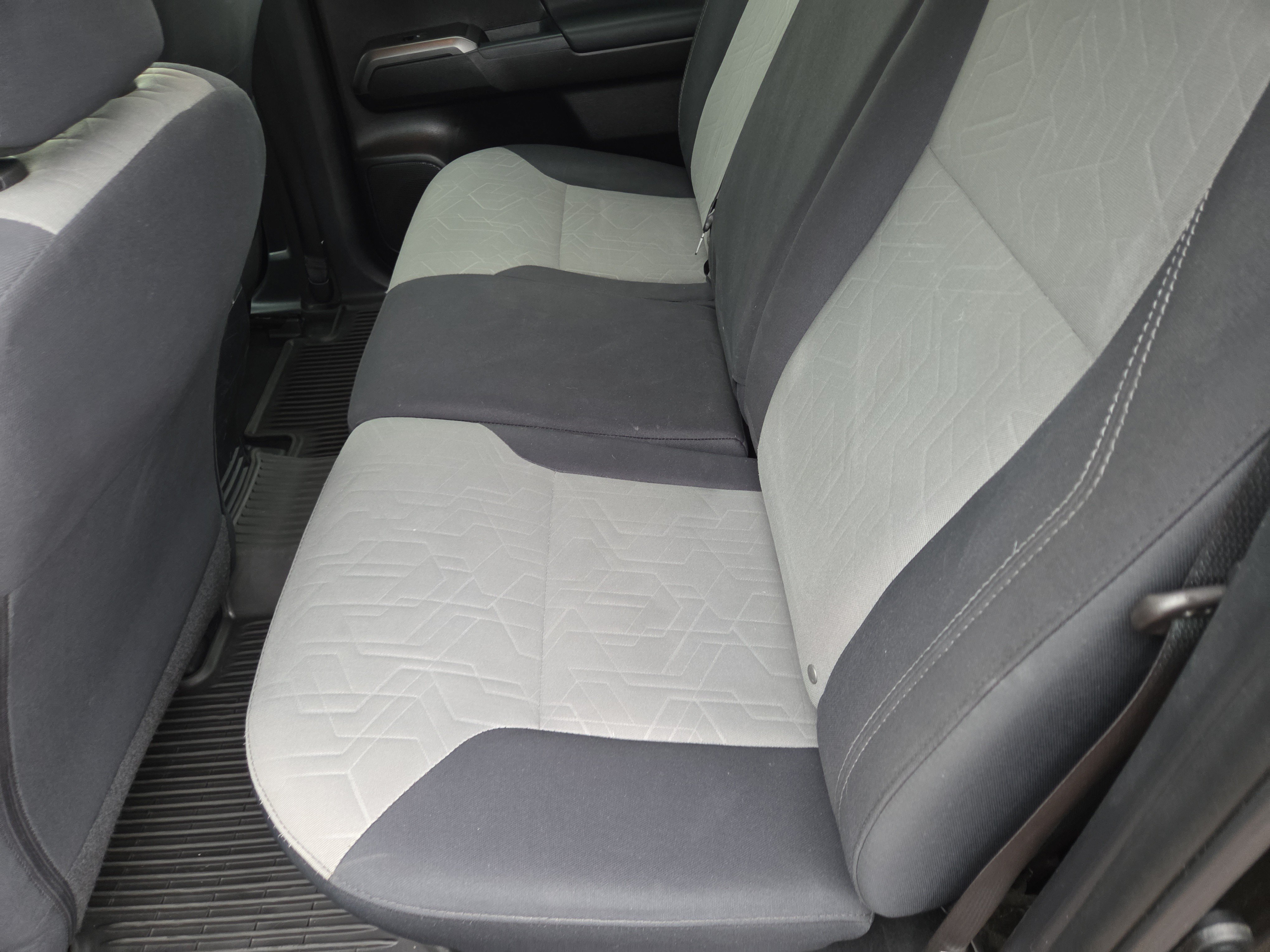 Certified 2020 Toyota Tacoma TRD Off-Road AWD/4WD image 18