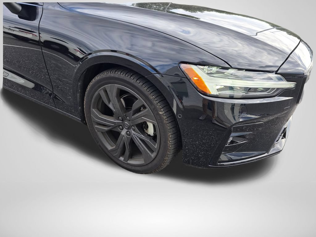 Used 2024 Volvo S60 B5 Plus FWD image 7