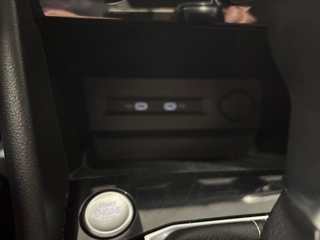 Used 2023 Volkswagen Taos SE image 24