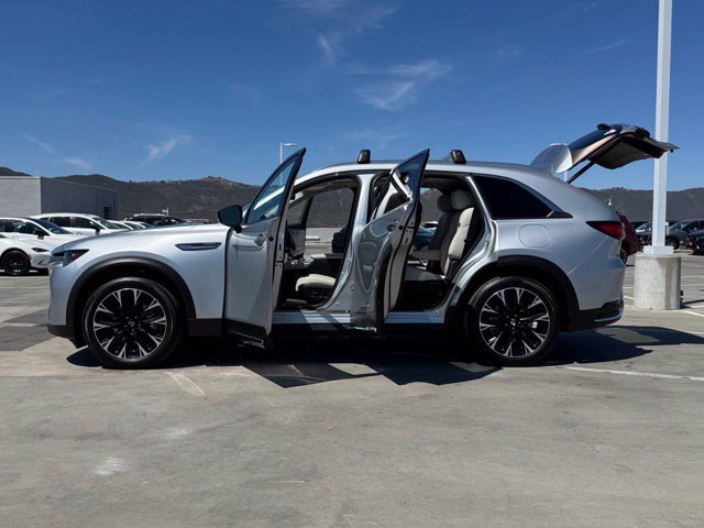 Certified 2024 MAZDA CX-90 Plug-In Hybrid w/ Premium Plus AWD/4WD image 30