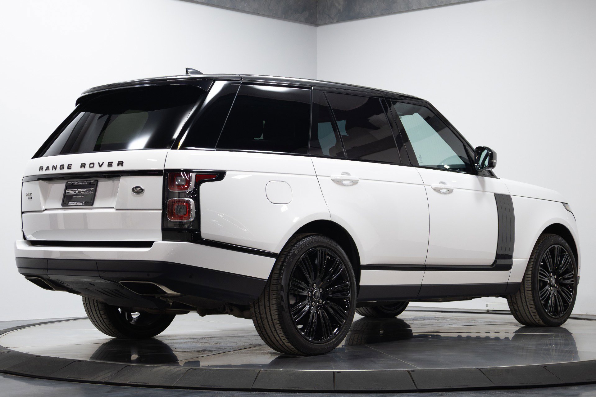 Used 2021 Land Rover Range Rover Westminster Edition image 14