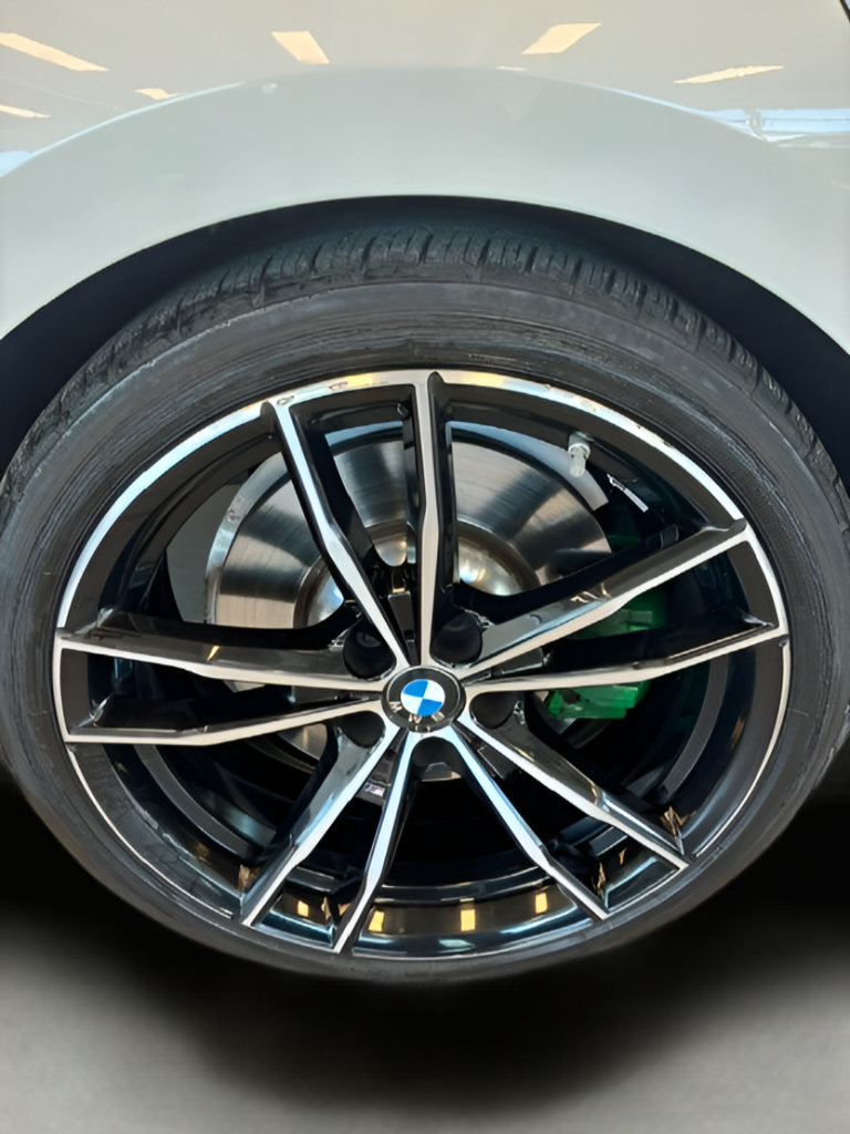 Used 2022 BMW M340i w/ Parking Assistance Package RWD image 5
