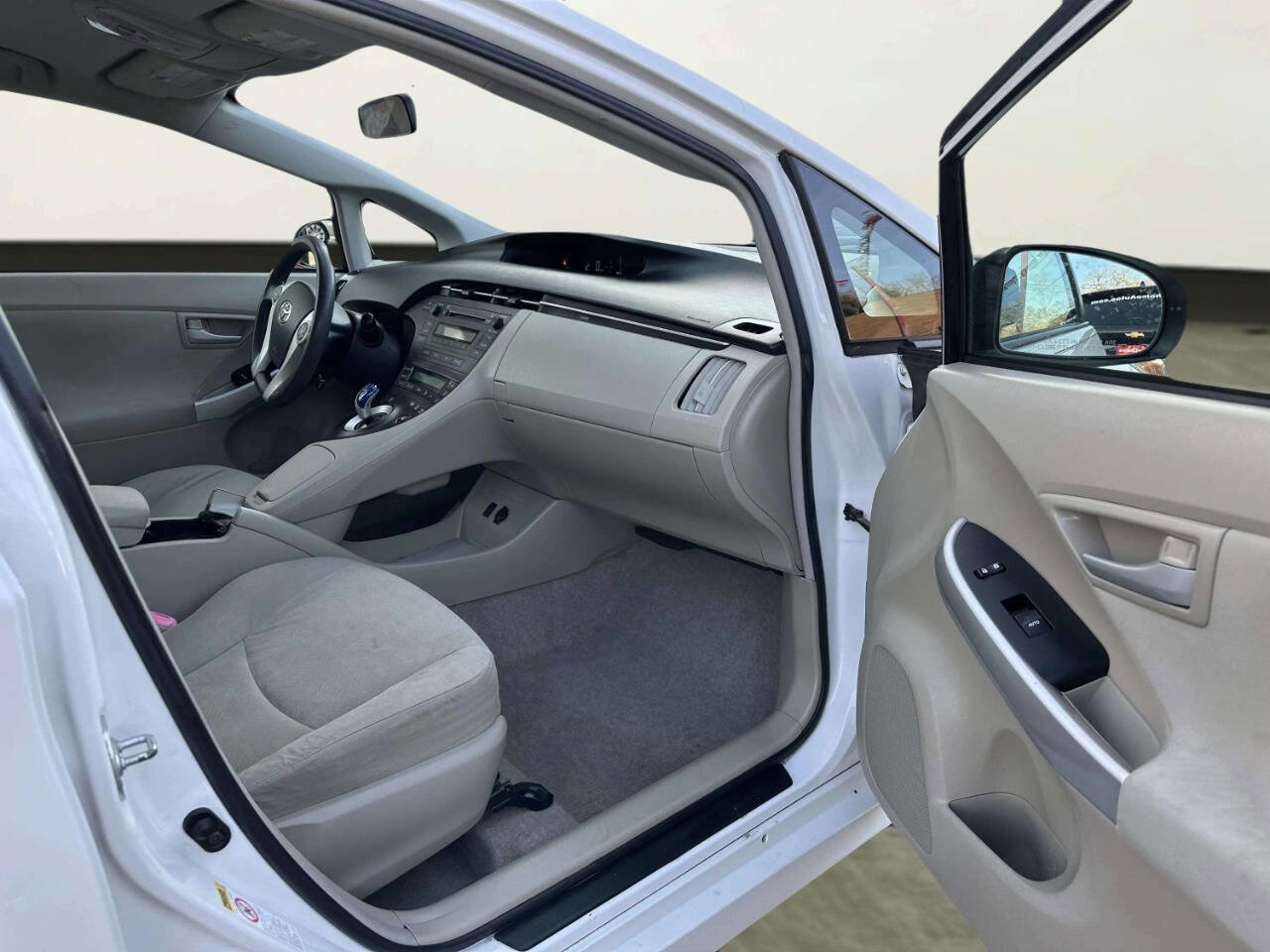 Used 2010 Toyota Prius II 4dr Hatchback image 19