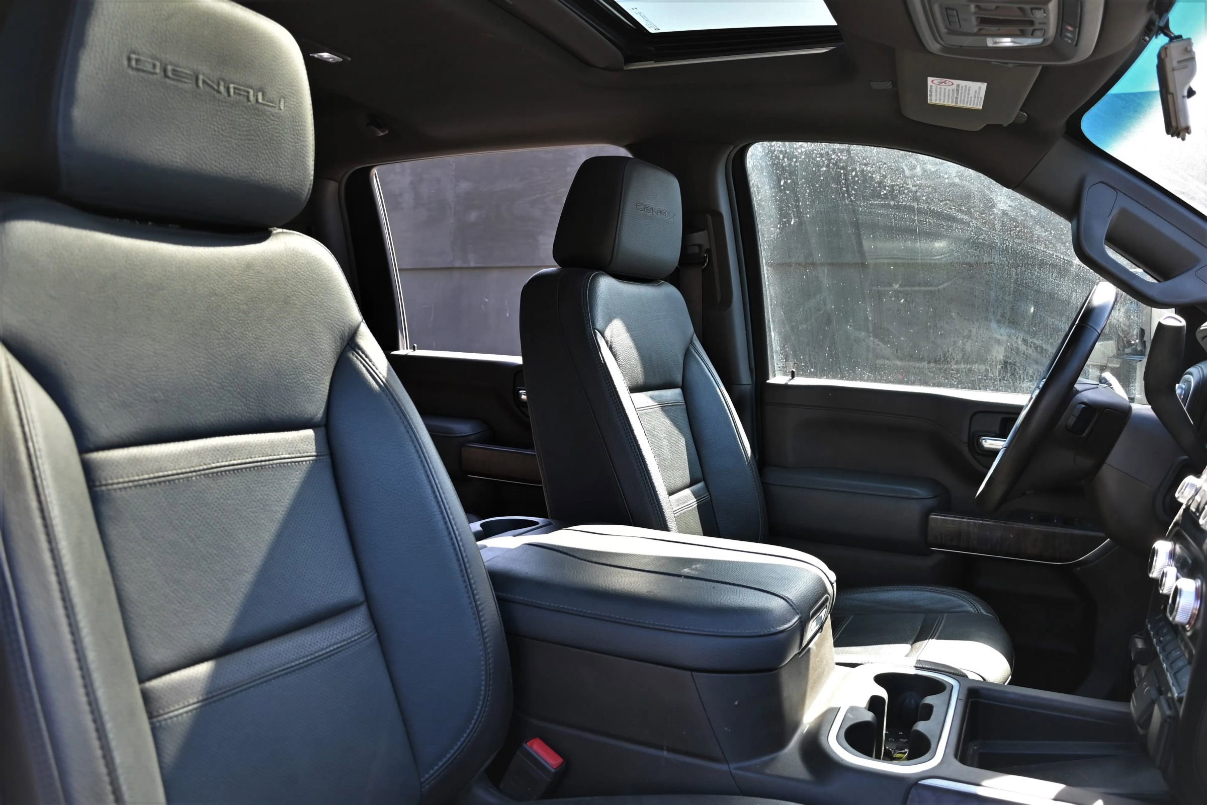 Used 2023 GMC Sierra 2500 Denali w/ Denali Ultimate Package AWD/4WD image 12