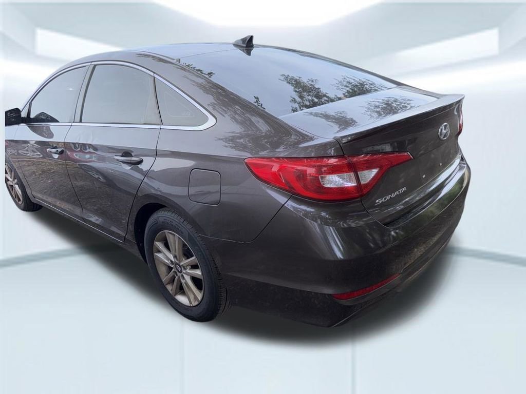 Used 2017 Hyundai Sonata SE image 5