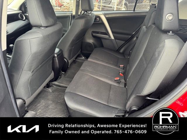 Used 2018 Toyota RAV4 LE image 9