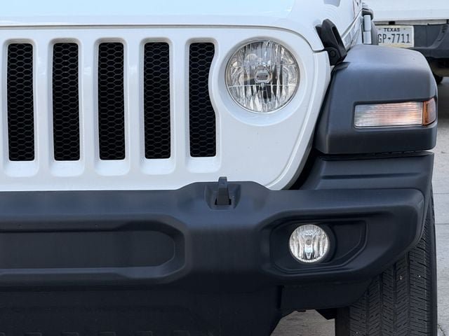 Used 2023 Jeep Wrangler Unlimited Sport AWD/4WD image 7