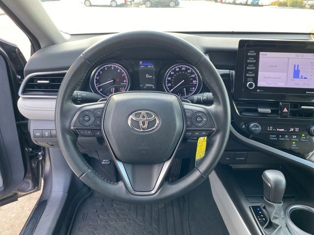 Used 2023 Toyota Camry SE image 5
